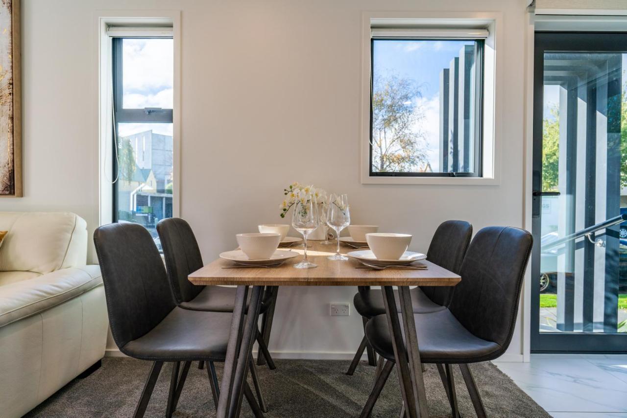 King Bed On Hagley Park Corner In The Cbd Apartment Christchurch Luaran gambar