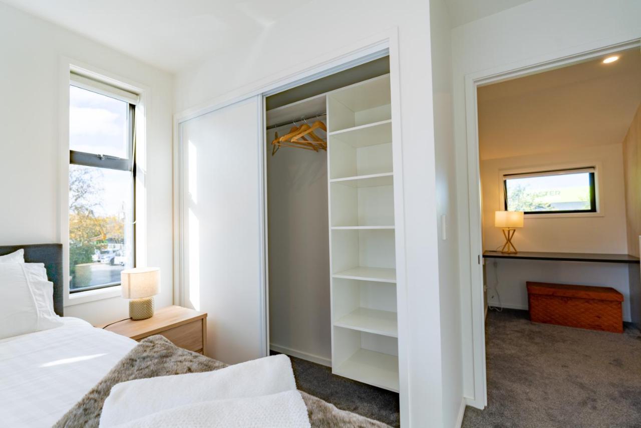 King Bed On Hagley Park Corner In The Cbd Apartment Christchurch Luaran gambar